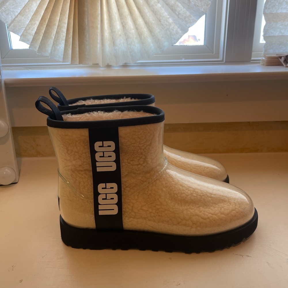 UGG Women's Classic Clear Mini Boot